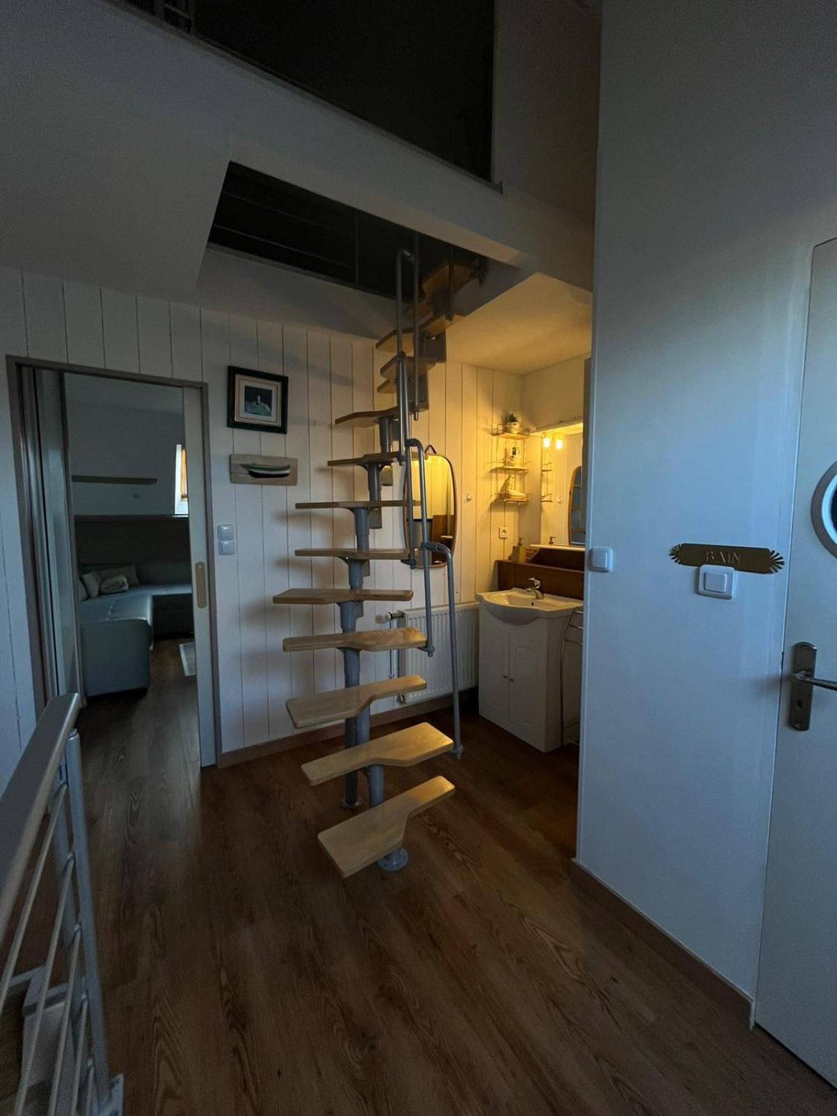 Appartement Type Loft Avec Terrasse Cherbourg-en-Cotentin Bagian luar foto
